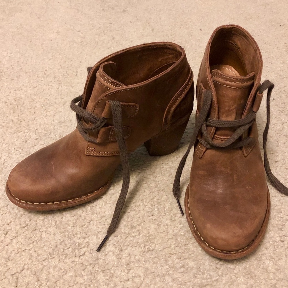 CLARKS Brown leather ankle boots